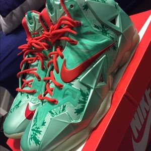 Nike LeBron 11’s “Christmas Day”